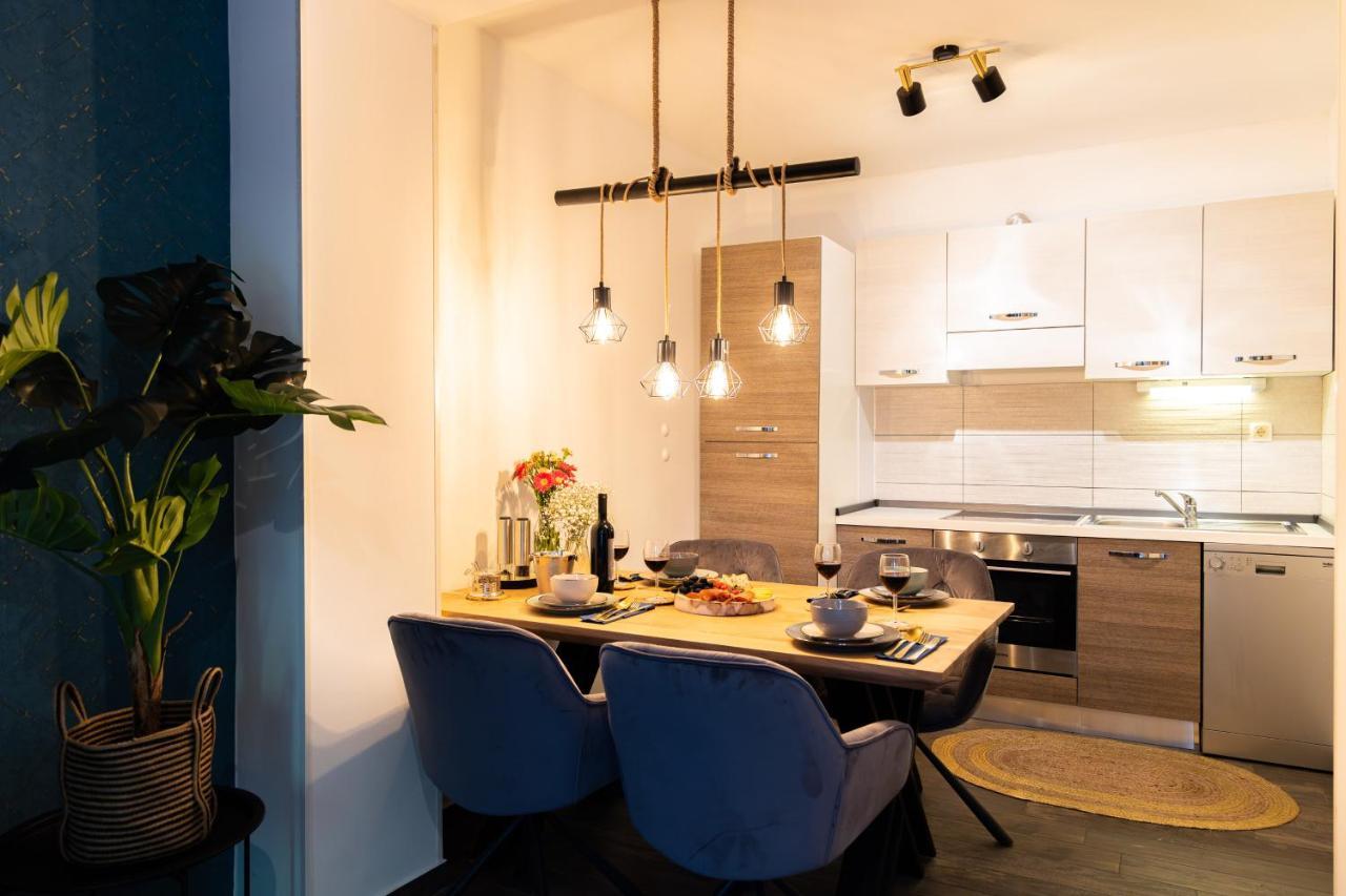 Oasis Luxury Apartment With Terrarce And Jacuzzi Split Exterior foto